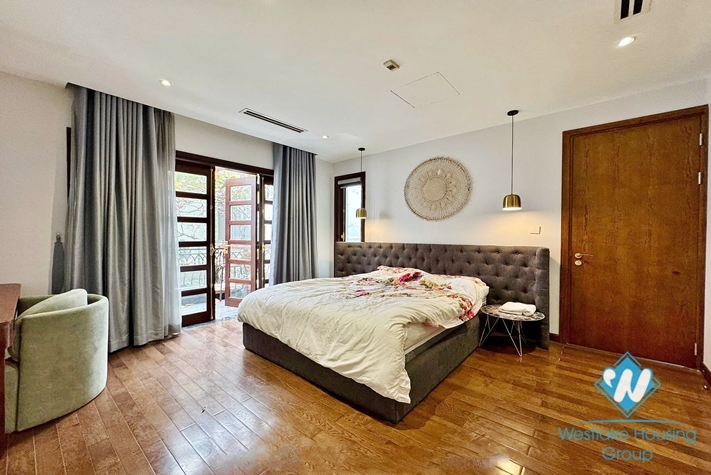 Garden 4 bedrooms house for rent in Tay Ho, Ha Noi